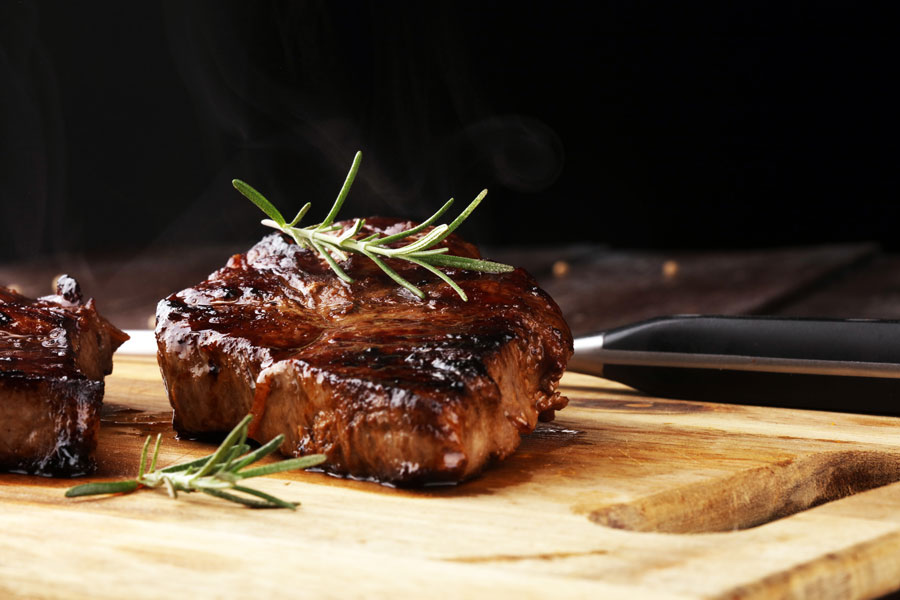 Chef's-Exclusive-BBQ-steak Che'fs Exclusive Two-raw-steaks-seasoned