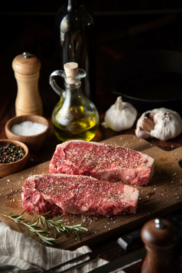 Two-raw-steaks-seasoned Che'fs Exclusive Two-raw-steaks-seasoned